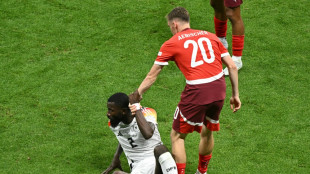 R&uuml;diger weiter im Aufbau