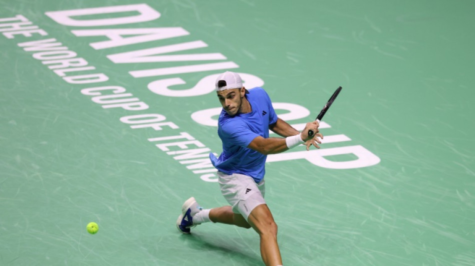 Cer&uacute;ndolo vence Musetti e Argentina sai na frente contra a It&aacute;lia na Davis