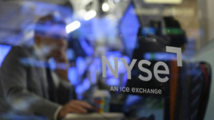Wall Street conclut, en baisse, un tr&egrave;s fort mois d'octobre