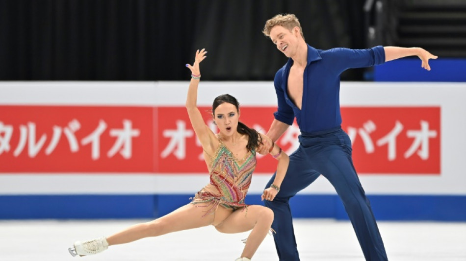 Deutsche Tageszeitung Chock, Bates lead ice dance at world figure