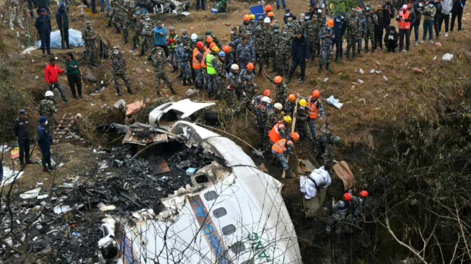Accident d'avion au Népal: début de la restitution des corps des victimes aux familles