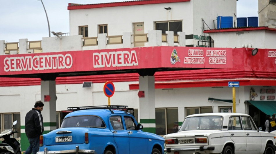  Trump amenaza con aranceles a pa&iacute;ses que vendan petr&oacute;leo a Cuba  