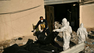 Les Casques blancs annoncent la d&eacute;couverte de corps et d'ossements pr&egrave;s de Damas