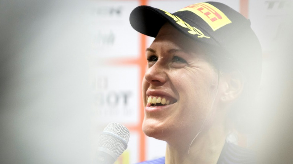 Dutch star Van Dijk defends world time-trial crown
