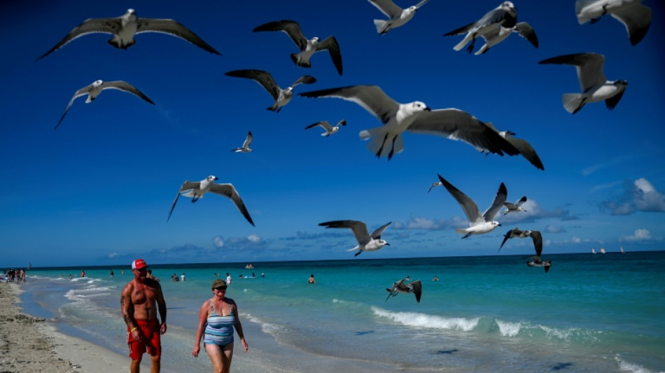 Des vacanciers russes dans l'expectative &agrave; Cuba, qui craint les cons&eacute;quences sur le tourisme