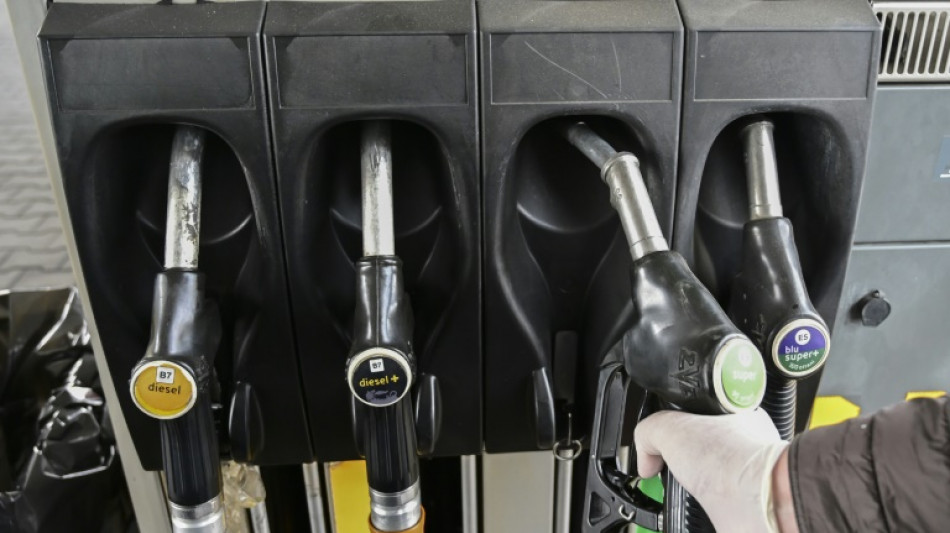 ADAC: Benzin teurer - Diesel günstiger 