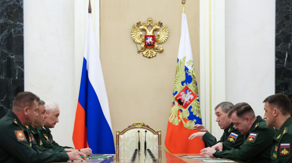 Putin aumenta di 15.000 il numero di militari, il totale sale a 1.550.000 