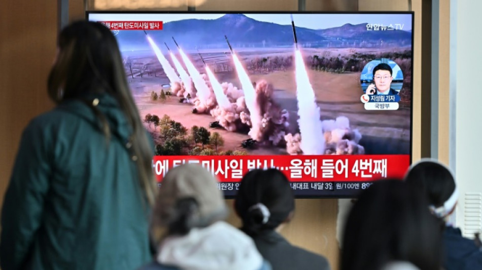 L&iacute;der da Coreia do Norte supervisiona simula&ccedil;&atilde;o de 'contra-ataque nuclear'