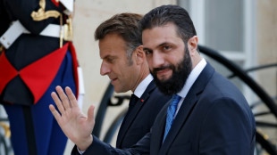 Syriens Übergangspräsident al-Schaara von Macron in Paris empfangen