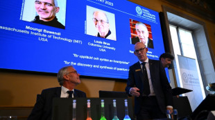 Trio vence Nobel de Química por pesquisas sobre pontos quânticos