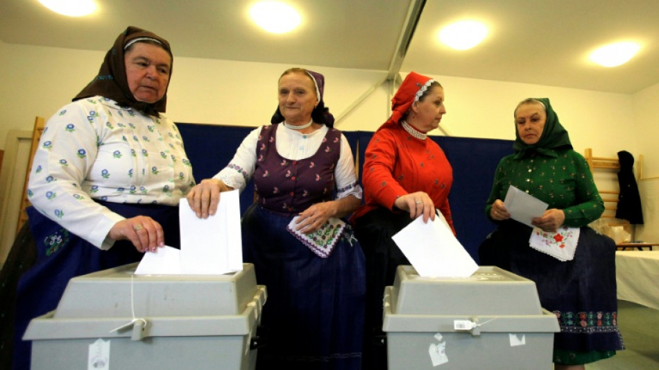  Le conservateur pro-europ&eacute;en d&eacute;tr&ocirc;ne le nationaliste Viktor Orban en Hongrie 