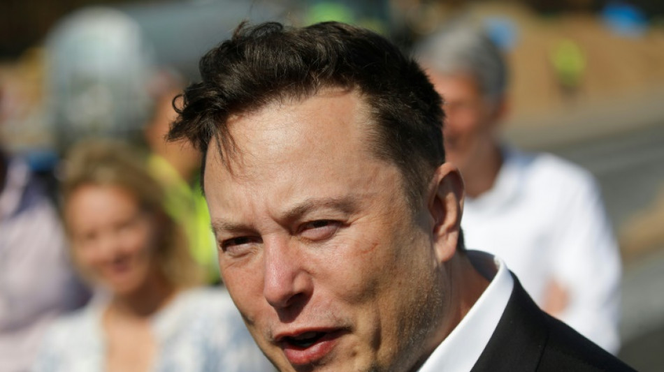US-Medien: Elon Musk &uuml;bernimmt Twitter und feuert Spitzenkr&auml;fte
