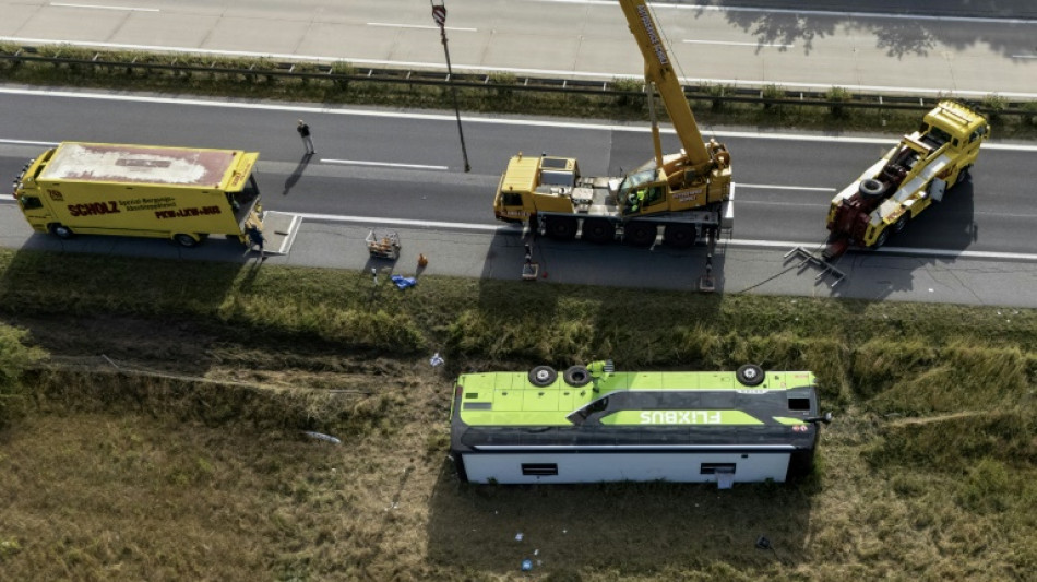 Flixbus verunglückt auf Autobahn in Mecklenburg-Vorpommern - mehr als 30 Verletzte