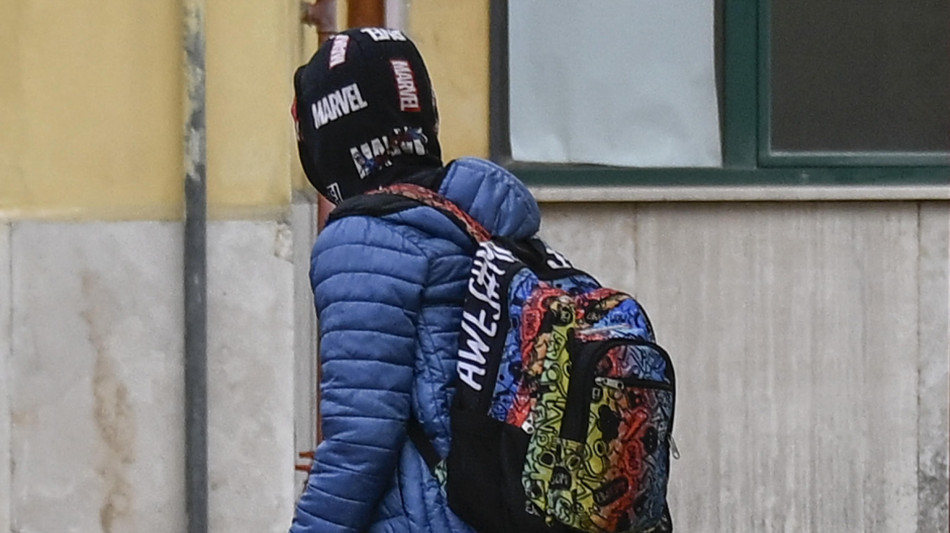 ++ Istat, 27% under 16 a rischio povertà o esclusione sociale ++