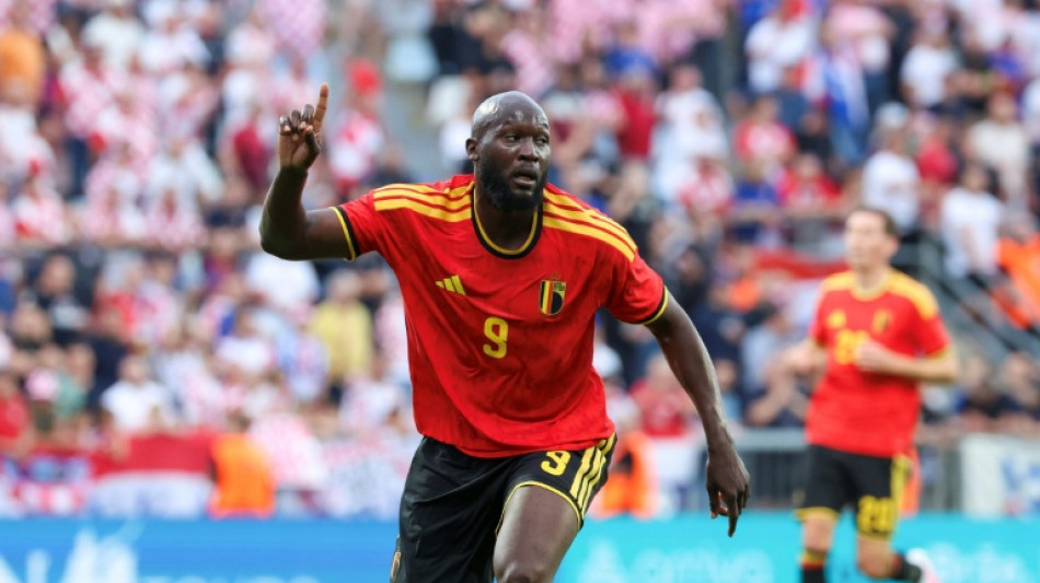  Lukaku joins Turkish side Fenerbahce from Napoli 