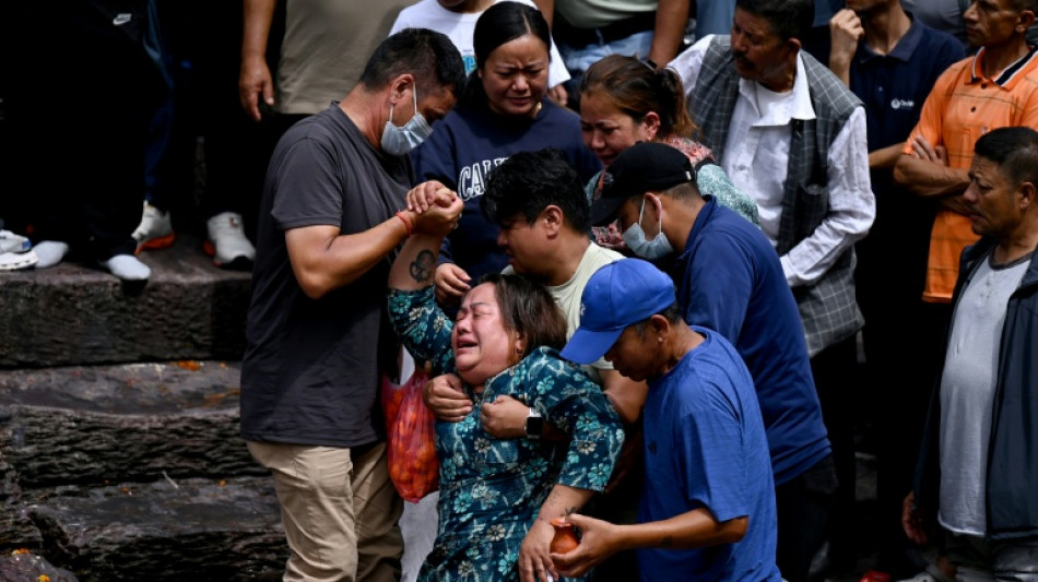  Funerales sin cuerpos en Nepal, una semana despu&eacute;s del mort&iacute;fero deslave 