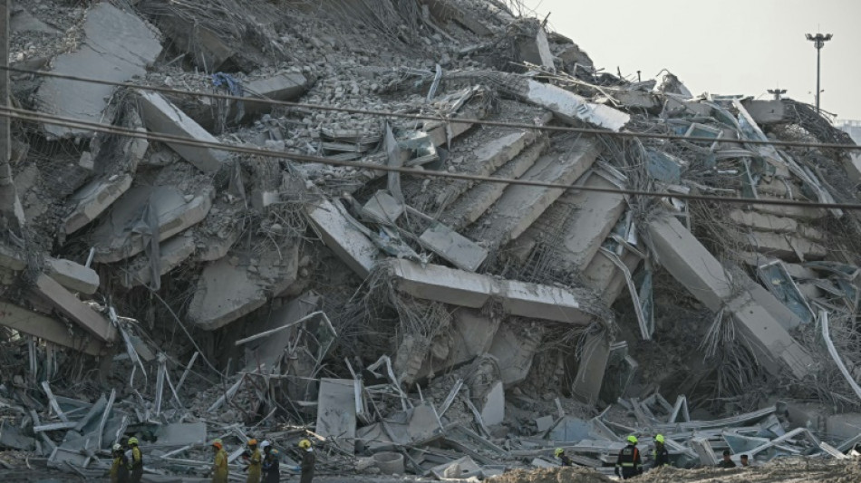 Myanmar-Thailand quake toll passes 700 as rescuers dig for survivors