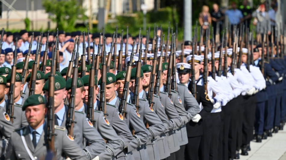 Wehrbeauftragter Otte: Soldaten sch&uuml;tzen auch Freiheit von Friedensaktivisten