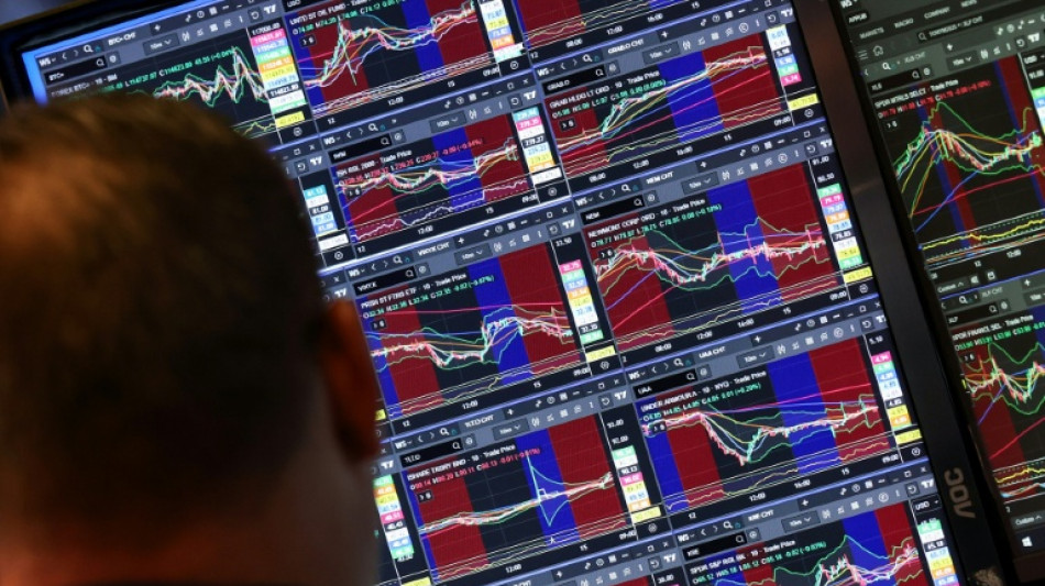 Wall Street termine en hausse malgr&eacute; l'imminence d'un "shutdown", record du Dow Jones