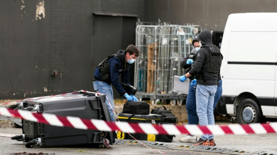  Tirs dans les Yvelines : un mort et plusieurs bless&eacute;s, Macron d&eacute;nonce un "attentat terroriste raciste" 