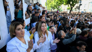 Universidades y científicos de Argentina protestan contra el ajuste de Milei