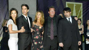 "Friends": Aniston, Schwimmer et Kudrow rendent &agrave; leur tour hommage &agrave; Matthew Perry