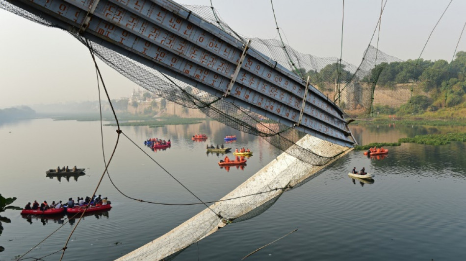 Über 130 Tote nach Einsturz einer Brücke im Westen Indiens 