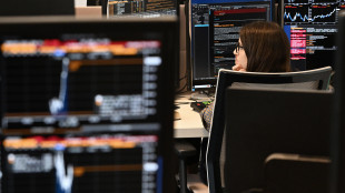 Borsa: Milano debole con l'energia, in luce Stm