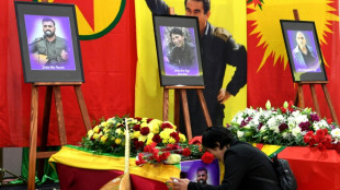 Tausende erweisen den drei in Paris erschossenen Kurden die letzte Ehre