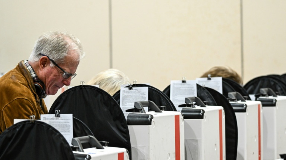  Guerra de Trump contra Ir&atilde; abala indecisos &agrave;s v&eacute;speras das elei&ccedil;&otilde;es de meio de mandato nos EUA 