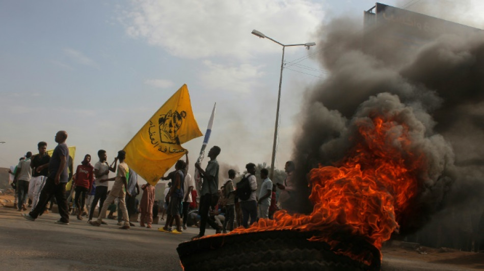 Soudan: tirs de gaz lacrymog&egrave;nes sur des manifestants pour le 1er anniversaire du putsch