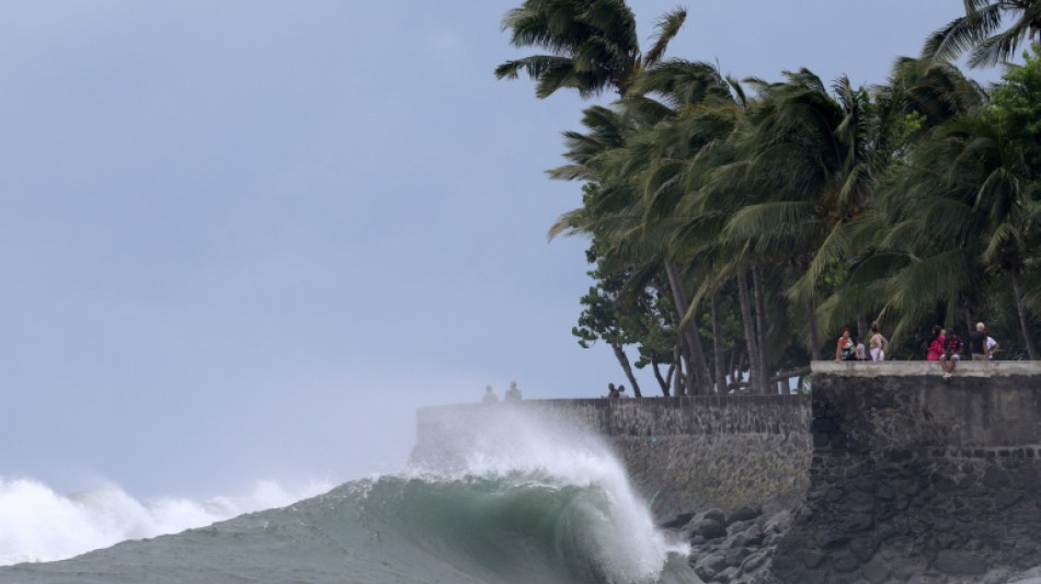 Franz&ouml;sische Urlauberinsel La R&eacute;union bereitet sich auf Wirbelsturm vor