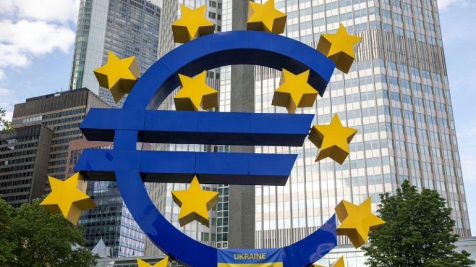 Eurokurs fällt kurzzeitig unter einen Dollar