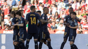Com v&aacute;rios reservas, Real Madrid goleia o rebaixado Granada no Espanhol