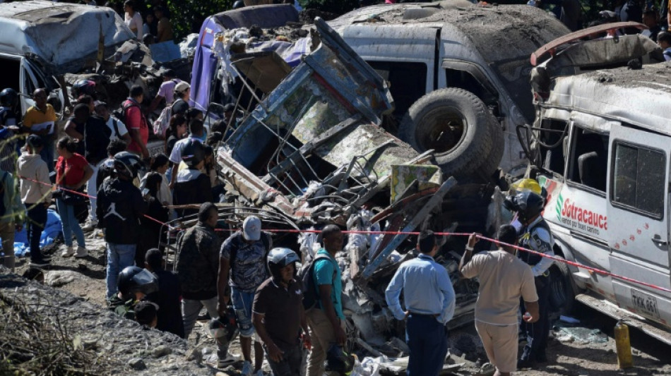 Bomb attack on Colombia highway kills 14 ahead of election