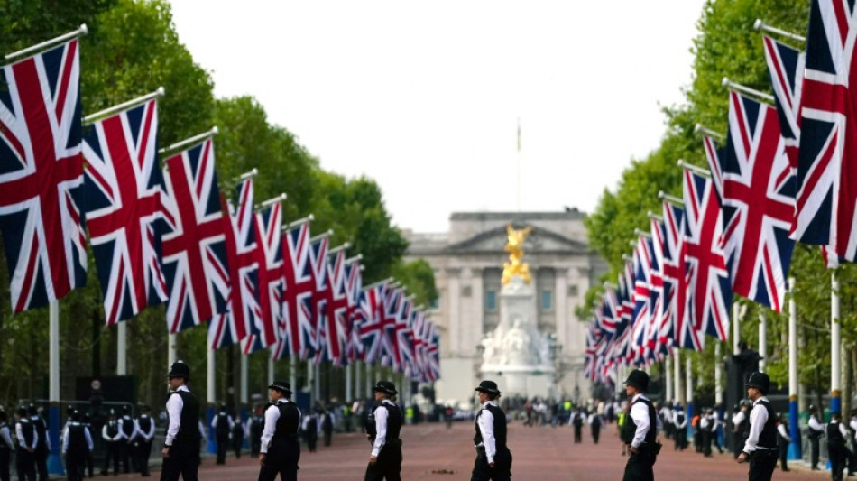Flugverkehr in London wegen Prozession mit Sarg der Queen eingeschränkt