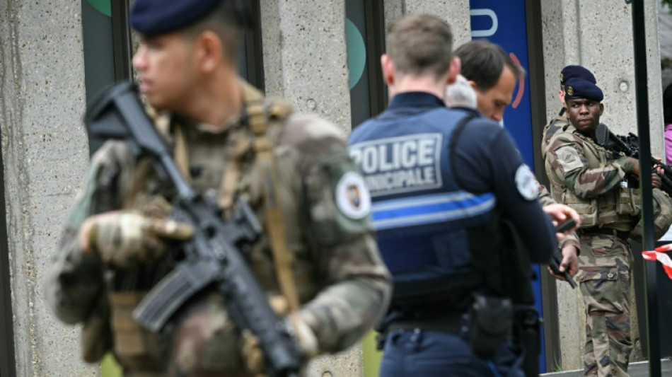 Une lyc&eacute;enne mortellement poignard&eacute;e et trois bless&eacute;s dans une attaque dans un lyc&eacute;e priv&eacute; de Nantes