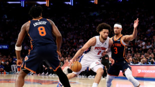 Los Pistons rematan esta vez a los Knicks en su primer triunfo en playoffs desde 2008