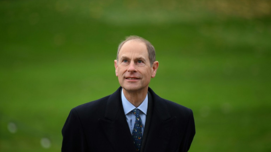 El pr&iacute;ncipe Eduardo hereda el t&iacute;tulo de duque de Edimburgo de su padre