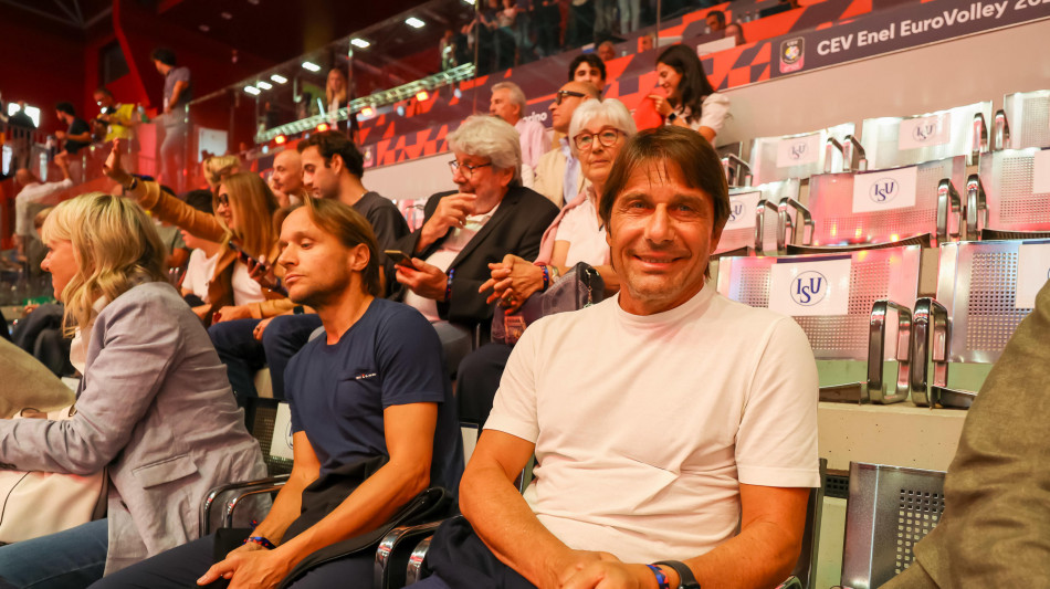  Conte frena su ipotesi ritorno, 'nessuna trattativa avanzata' 