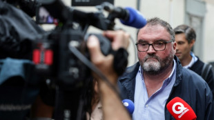 El juicio al anestesista acusado de envenenar a 30 pacientes comienza en Francia