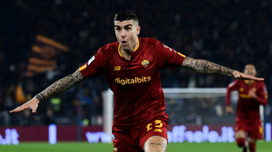 Mancini rocket fires Roma past Juve and into top four