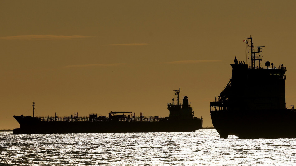  Il prezzo del petrolio riduce le perdite (-1%) dopo no Iran a cessate il fuoco 