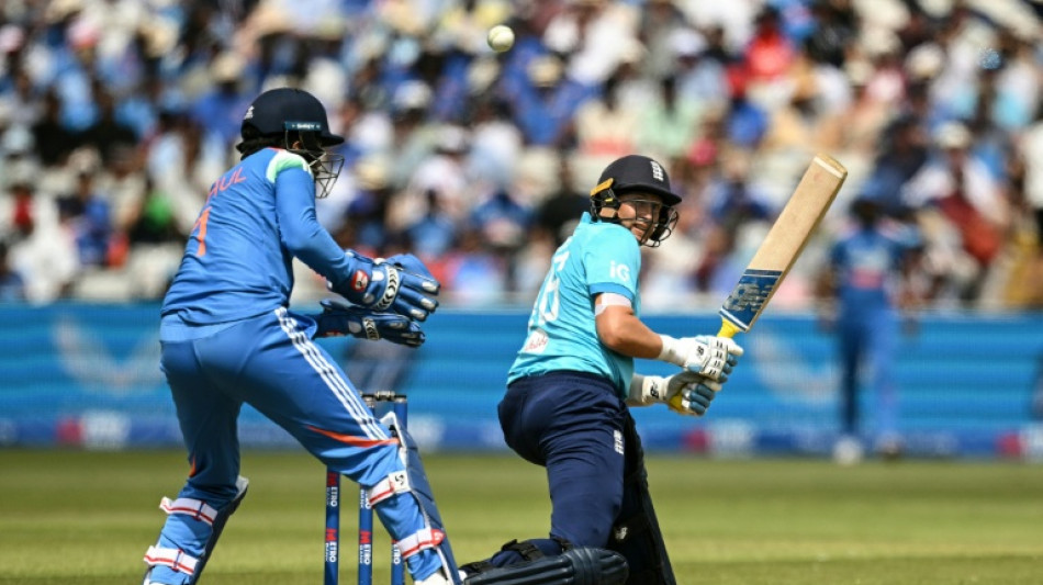  India spark collapse before Root leads England to 258 in 1st ODI 