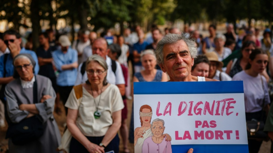  Sterbehilfe in Frankreich nun unter Auflagen erlaubt - Umstrittenes Gesetz in Kraft 