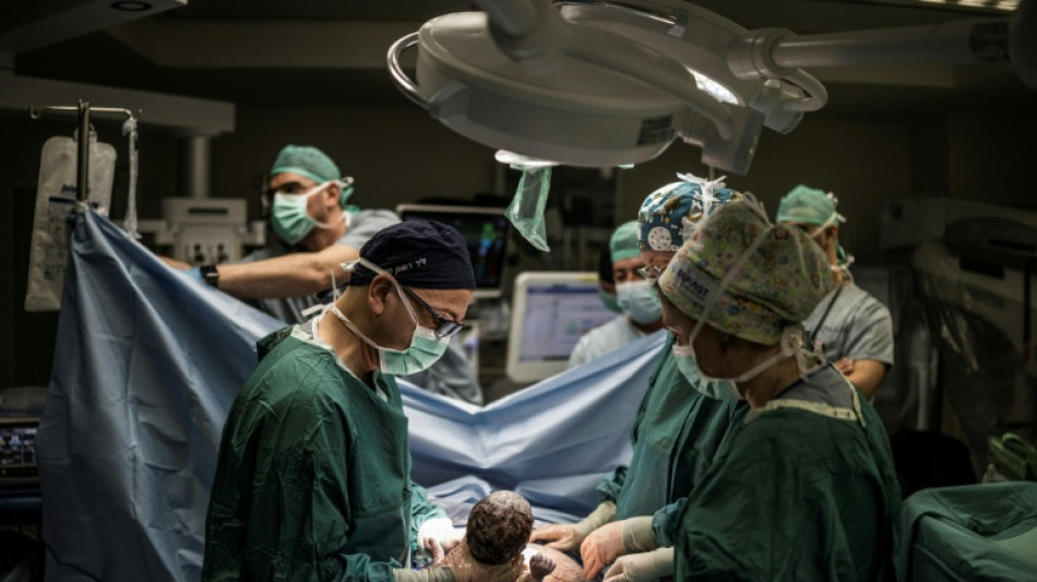  Mulheres d&atilde;o &agrave; luz em abrigo subterr&acirc;neo em Israel 