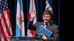 Presidente da Argentina não usará mais voos comerciais em suas viagens
