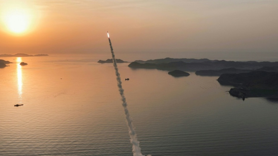  La Cor&eacute;e du Nord dit avoir test&eacute; des missiles tactiques &agrave; sous-munitions 