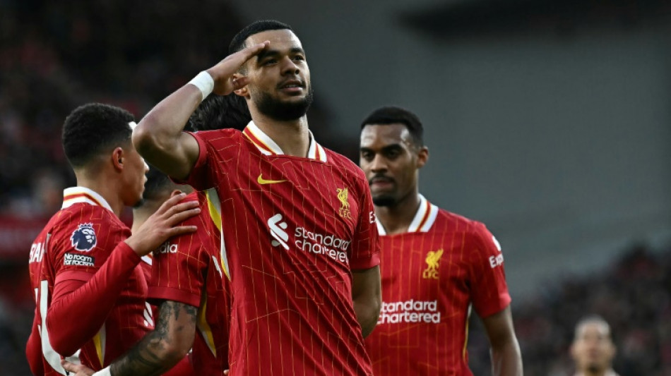 Arsenal segue ritmo do Liverpool na corrida pelo t&iacute;tulo; City volta &agrave; 'zona da Champions'