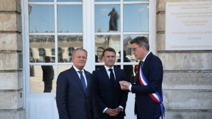France, Poland sign treaty with mutual defence pledge